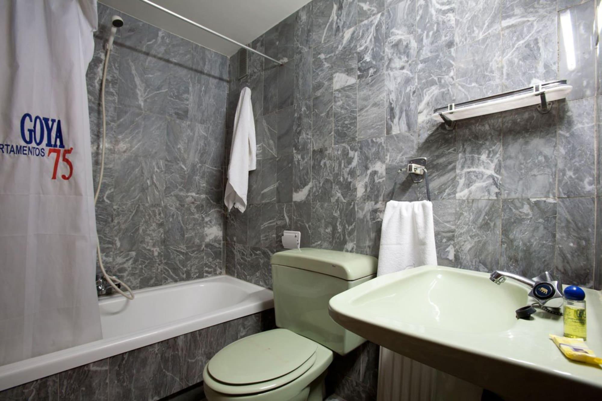 Apartamentos Goya 75 Madrid Exteriör bild