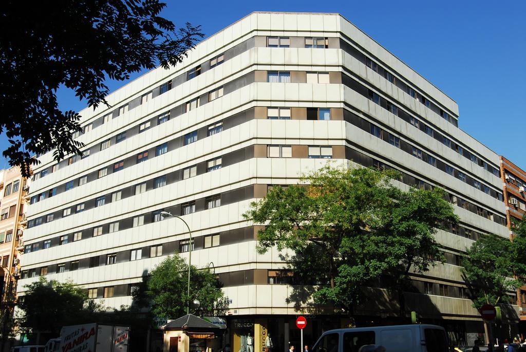 Apartamentos Goya 75 Madrid Exteriör bild